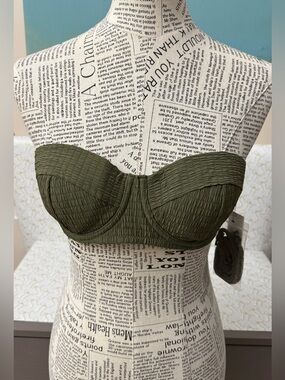 DKNY Women's Textured Molded Balconette Bikini Top Olive Texture Medium